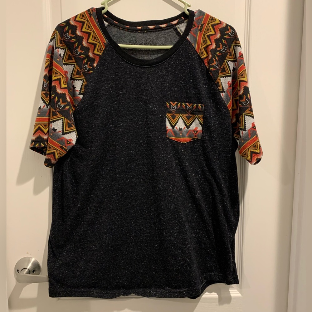 Brooklyn Cloth Mens Large Aztec Print Tshirt with Pocket Western Fall Casual